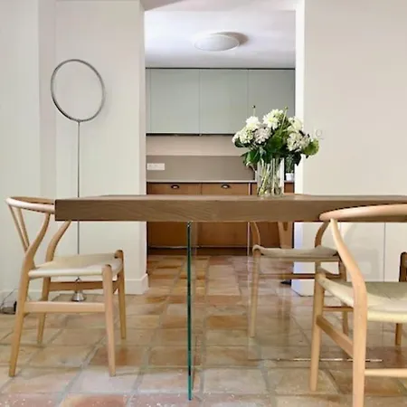 Luxury Enchanting Duplex Aix Center 아파트 *